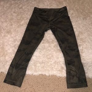 Lulu lemon capri leggings camo